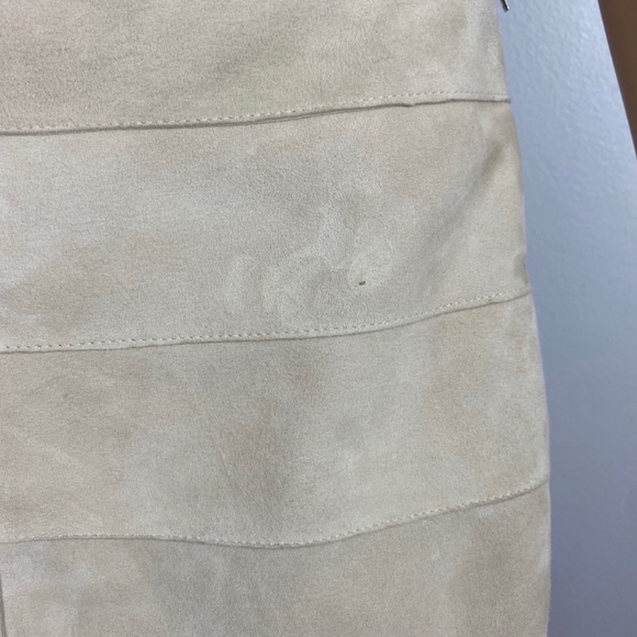 NEW THEORY STRIPE SEAM SUEDE MINI SKIRT - Picture 4 of 10